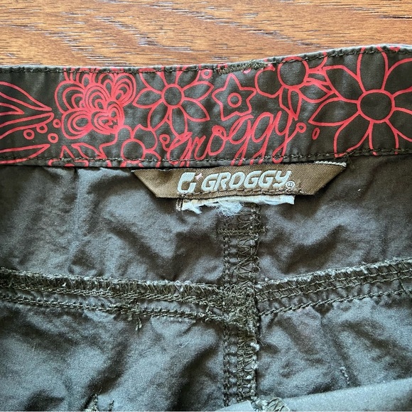 90s Y2K Vintage Groggy Olive Green Mini Skirt - Picture 4 of 15